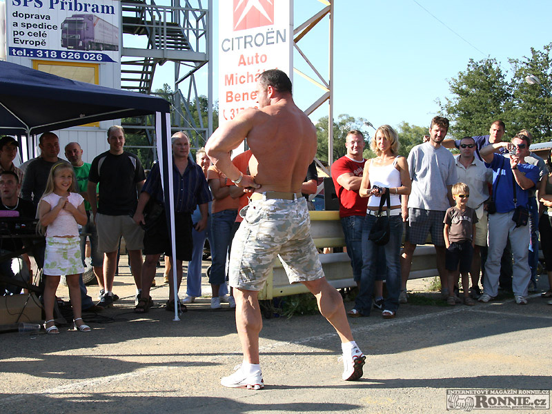 Tom� Bure�, vl�dnouc� Mr. Universe!